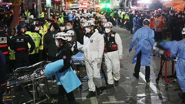 韩国踩踏事故死亡人数升至154人，多个疑问待解！发生踩踏如何自救？（图） - 1