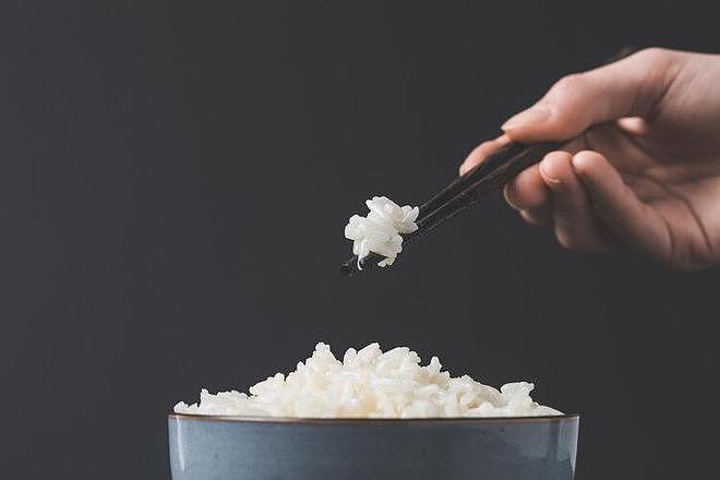 【养生】米饭二次加热会致癌？再次提醒：5种食物不建议隔夜吃，减少风险（组图） - 2