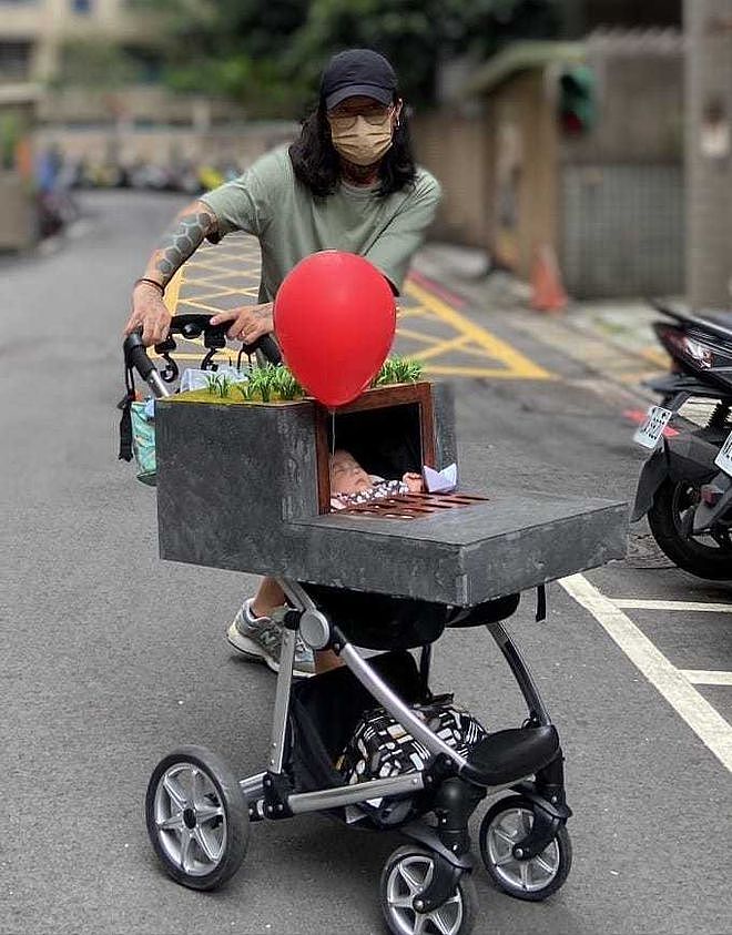 香港年轻夫妻引争议：把婴儿扮成血腥死灵，无防护参加万圣节狂欢（组图） - 1