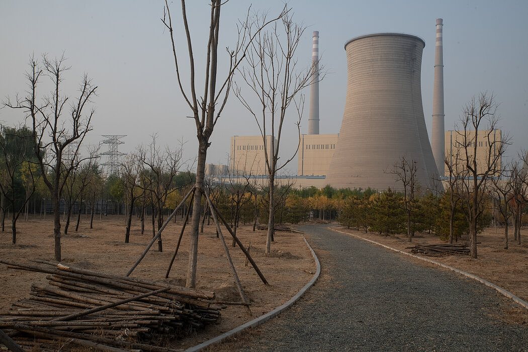 北京的一座燃煤发电厂。中国的煤炭储量丰富，长期以来一直将煤炭视为避免过度依赖从外国进口能源的最佳办法。