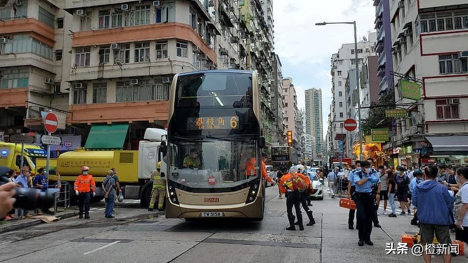 香港洗街车撞巴士致23伤，司机危驾罪成入狱16月（图） - 1