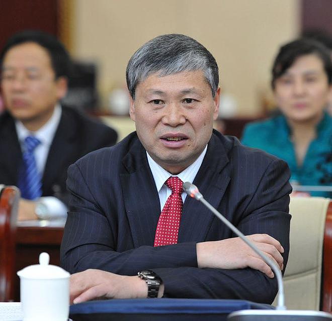 曾主持审理“呼格冤案”的内蒙古高院原院长胡毅峰被逮捕，被指“执法犯法、以案谋私”（组图） - 4