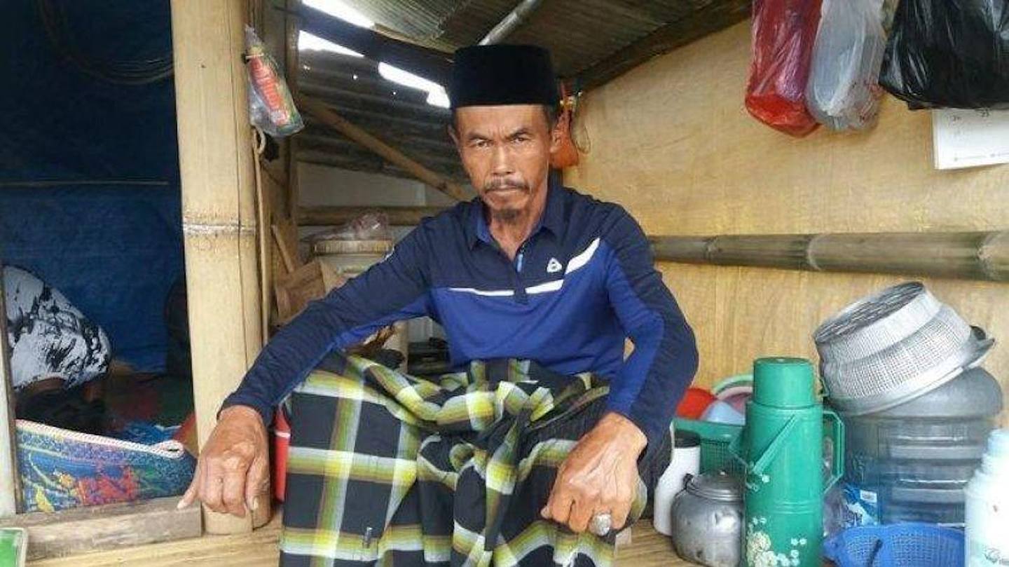 印尼61岁农民卡恩近日自曝在过去的47年内，他一共结了87次婚，虽然最终都是离婚收场，但他还是准备结第88次婚。 （网上图片）