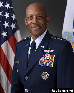 美国空军参谋长C·Q·布朗上将。