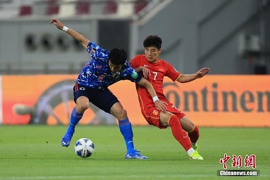 世预赛国足与日本队比赛中。图片来源：视觉