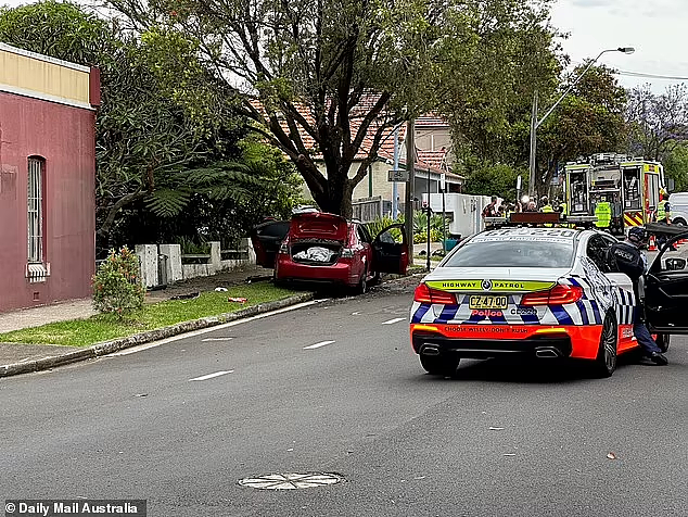 悉尼街头惨烈车祸致5人重伤！肇事司机系16岁女孩，车速高达150，目击者被吓哭（视频/组图） - 5