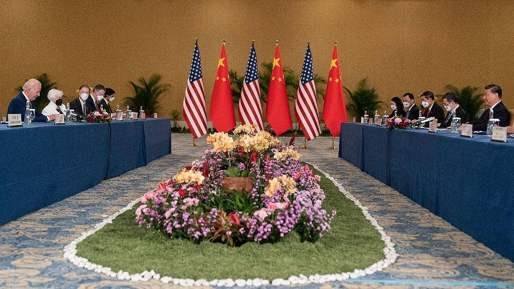 拜登总统表示，美方坚持一个中国政策。 （图／达志影像美联社） 王毅称拜习会达到「划清红线」目的！ 7大QA一次看