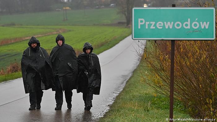 不明导弹落入波兰与乌克兰边境的普热沃多夫村庄（Przewodów），引发国际高度关注。