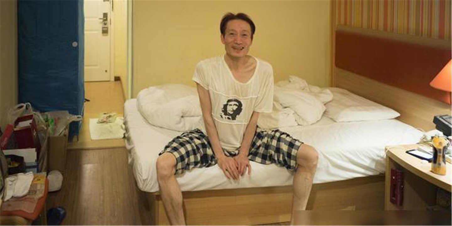 男版杨丽萍，46岁生活难自理，学生家长轮流照顾（组图） - 11