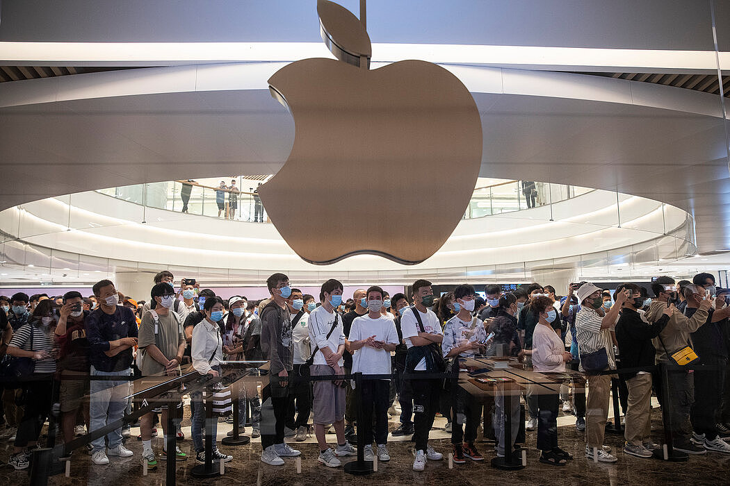 尽管苹果公司缓慢地将生产移出中国，但中国工程师却在iPhone制造中发挥了愈发重要的作用。