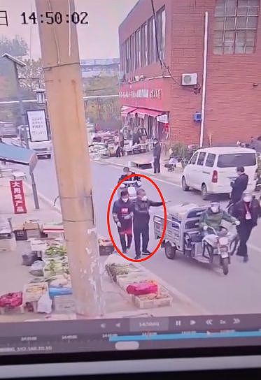 郑州被打蔬果店员工出院！称街道办等仍无人与他协商治疗费用（视频/组图） - 2