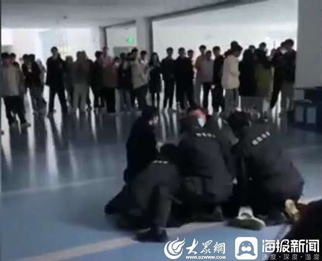 男子高校图书馆内给陌生女孩放黄片！律师回应（视频/组图） - 2