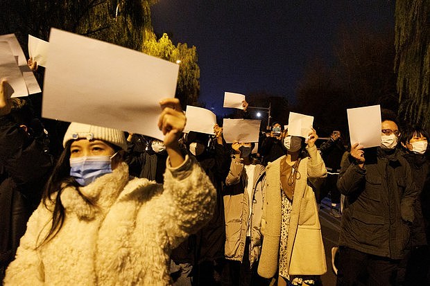 【白纸革命】北京示威者接受日媒采访：螳臂挡车，我也要挡一下