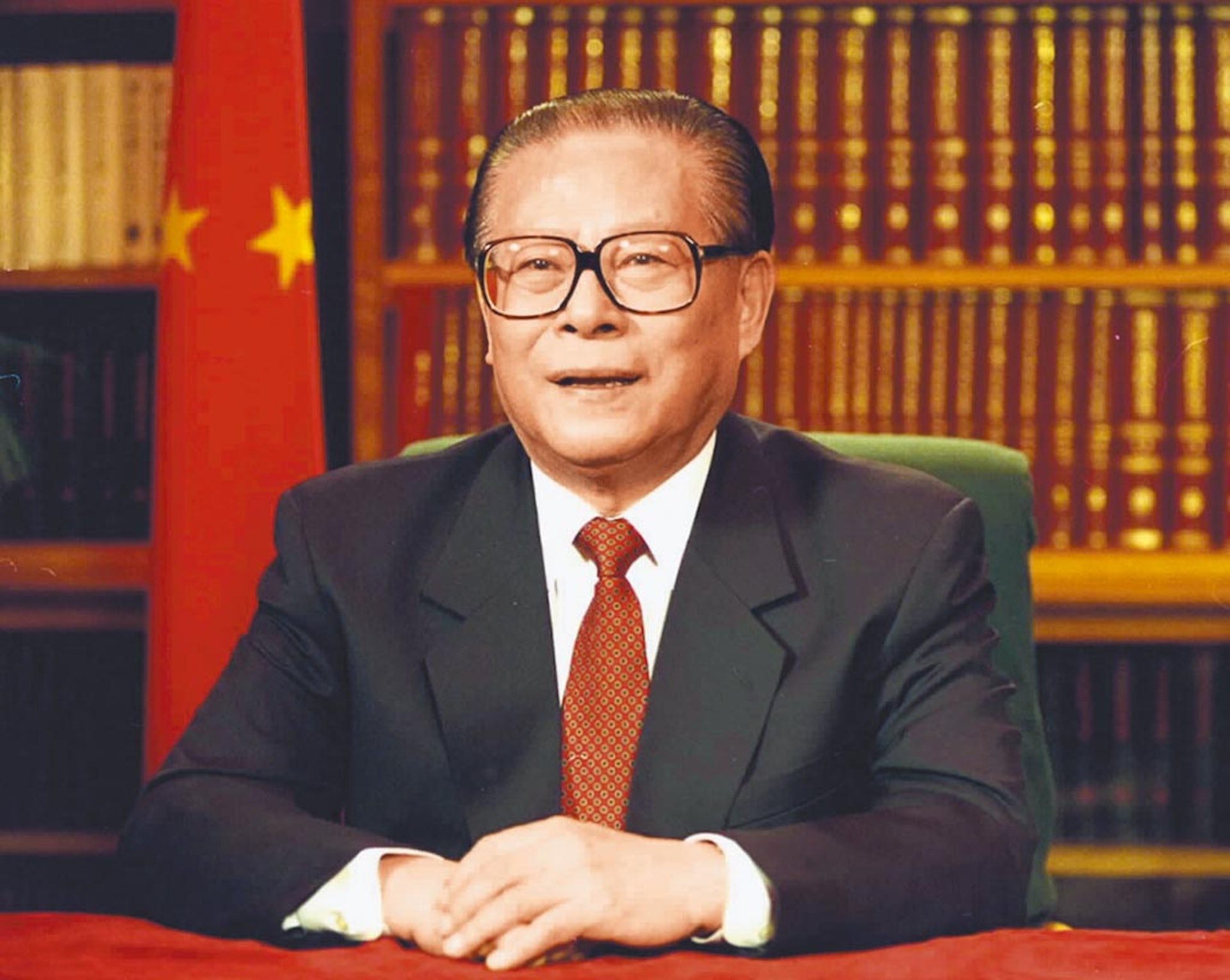 1998年12月31日，江澤民發表新年講話。（新華社）
