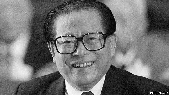 前中共总书记、国家主席江泽民逝世
