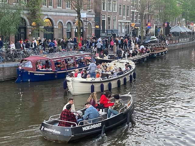 阿姆斯特丹想转型，摆脱乌烟瘴气的旅游形象，但当地人并不看好（组图） - 3