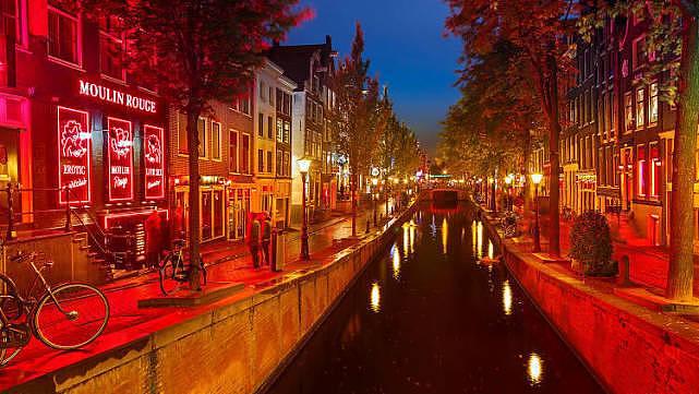 阿姆斯特丹想转型，摆脱乌烟瘴气的旅游形象，但当地人并不看好（组图） - 6