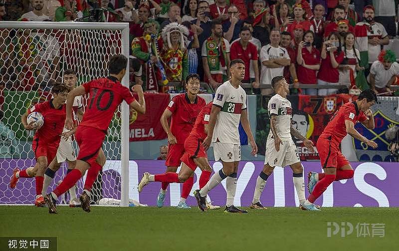 乌拉圭2:0加纳，韩国2:1绝杀胜葡萄牙晋级世界杯16强（组图） - 13