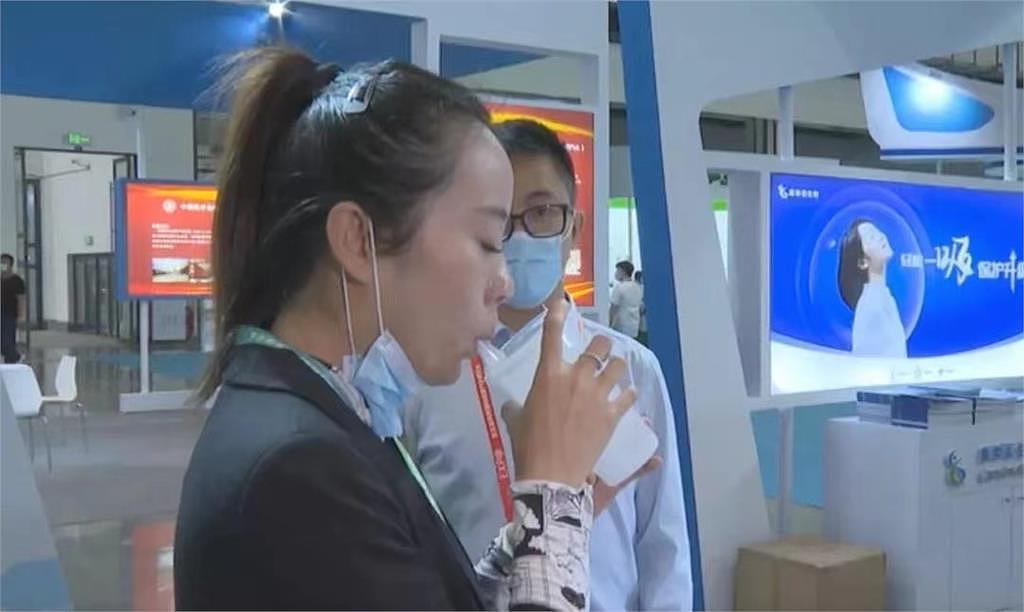 上海正式啟用吸入式新冠疫苗「就像喝奶茶一樣」