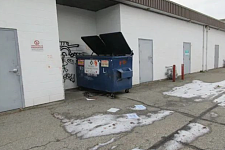 加拿大男子被困垃圾箱！零下19°，惨遭机器循环碾压2次（图）