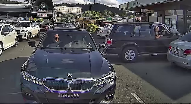 澳停车场发生路怒，两司机怒气爆发扭打在地！结局让人傻眼（视频/组图） - 3