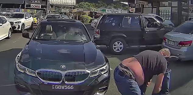 澳停车场发生路怒，两司机怒气爆发扭打在地！结局让人傻眼（视频/组图） - 4