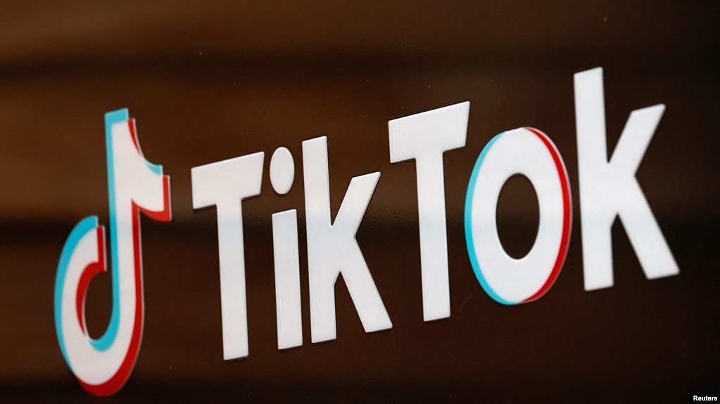资料照片：位于加利福尼亚州的抖音国际版TikTok的美国公司总部外的标识。(2020年9月15日)