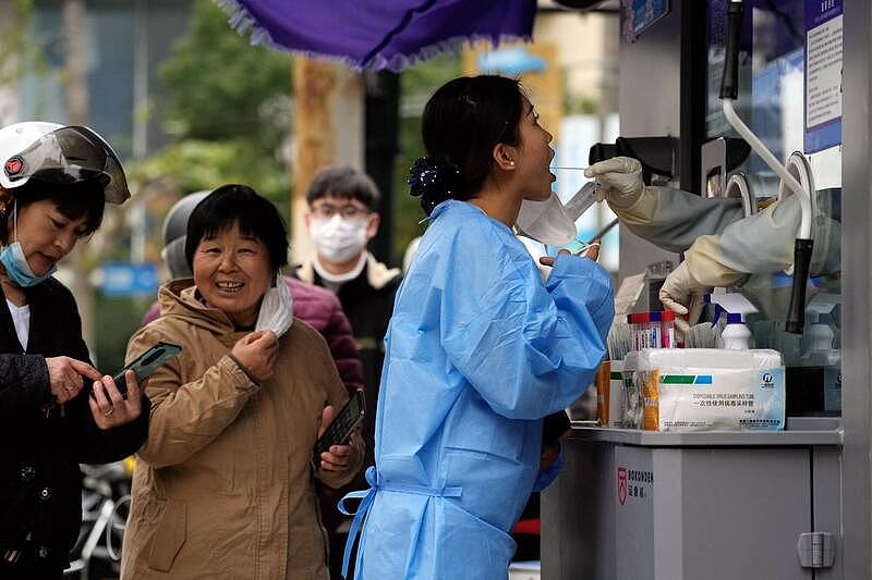 中国近日放宽严格的防疫措施。 示意图。 （路透）