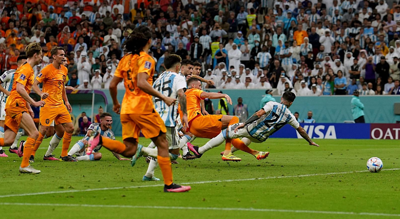 梅西传射！阿根廷队总比分6-5淘汰荷兰，点球大战4-3，晋级四强（组图） - 8