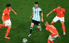 梅西传射！阿根廷队总比分6-5淘汰荷兰，点球大战4-3，晋级四强（组图）
