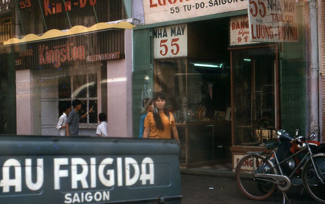 彩色老照片 1969年越南西贡女子 好时髦的发型（组图） - 16