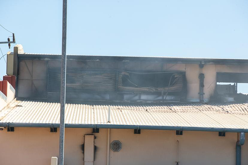 西澳公司被客户泼汽油，办公楼烧毁严重，嫌疑犯现场淡定抽烟（组图） - 4