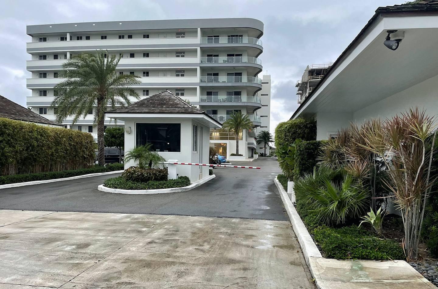 在巴哈马，FTX高层一同生活的Albany是一个封闭式社区，也是世界上最独特的海滨度假胜地之一。 （Reuters）