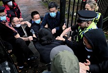 曼彻斯特领馆打人事件：英国警方要求问话，中国撤走六名外交官员（图)