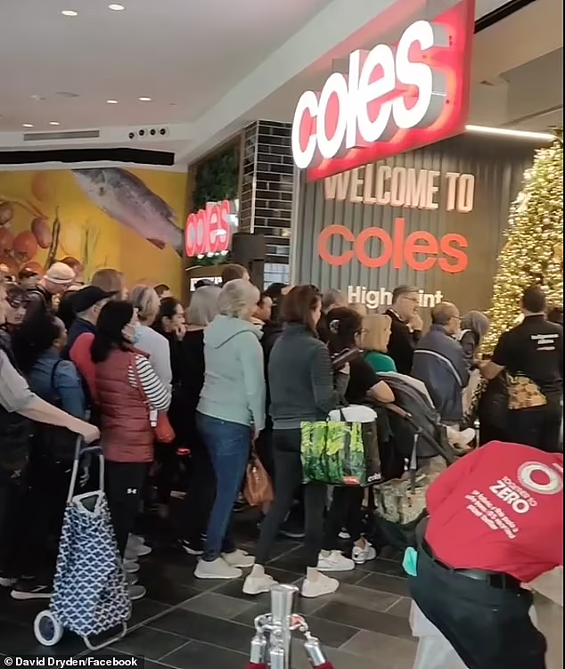 墨尔本Coles新店开业引发混乱，数百名顾客涌入抢礼包！有人抱怨：再也不来了（组图） - 3