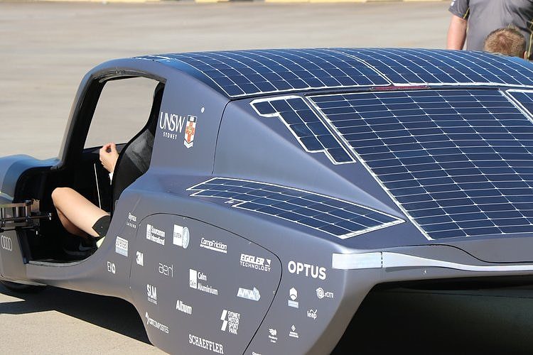 太阳能汽车是否会成为未来私家车的发展前景尚没有一个定论。