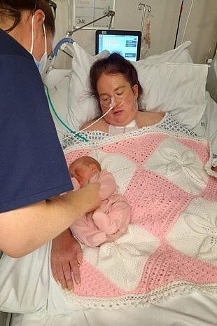 Mum wakes from coma to find out shes given birth to baby girl