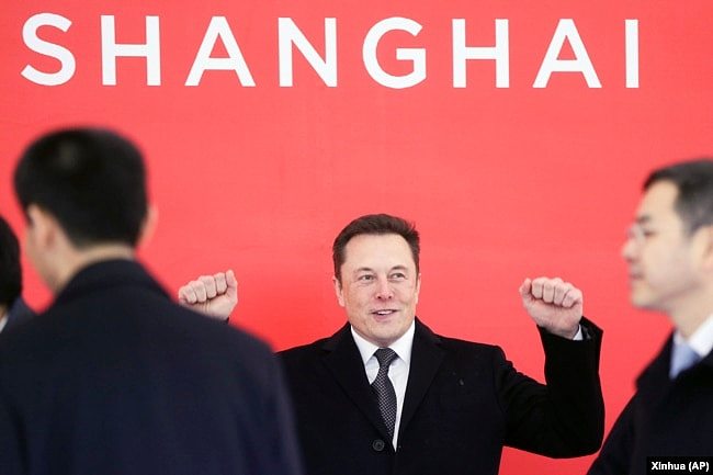 资料照：马斯克在上海出席特斯拉上海超级工厂奠基典礼。（2019年1月7日）