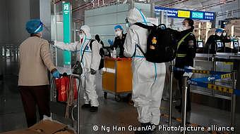 中国政府宣布从1月8日起取消防疫入境限制