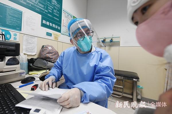 直击医院最前线：急诊病人数还在高位，他们开始考虑应对重症高峰（视频/组图） - 4