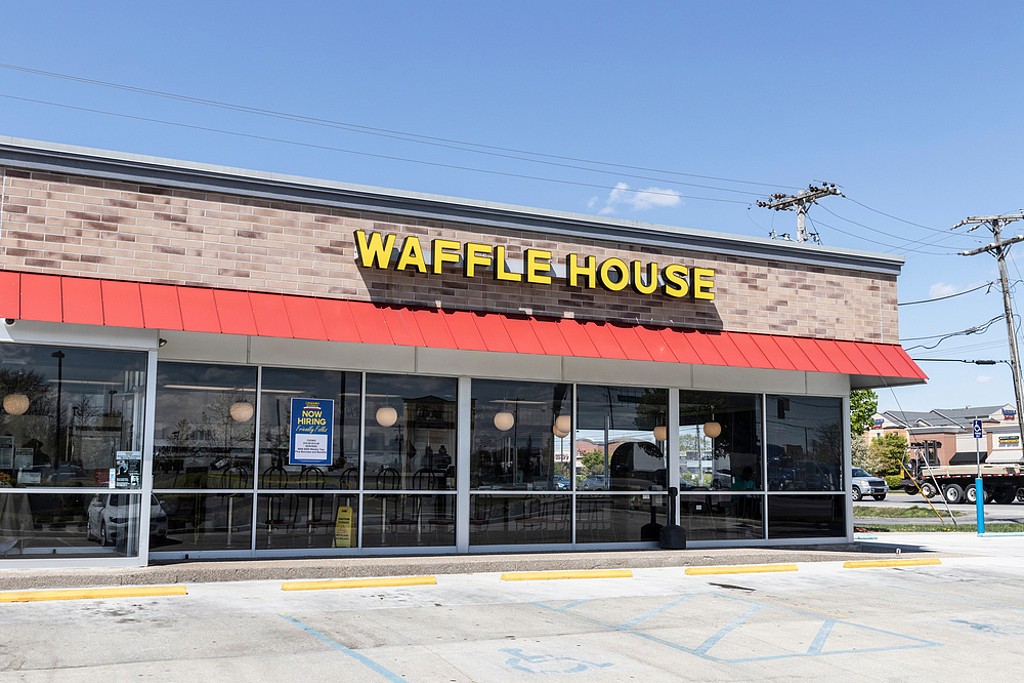 美國知名連鎖餐廳「鬆餅屋」(Waffle House)。(示意圖／shutterstock)