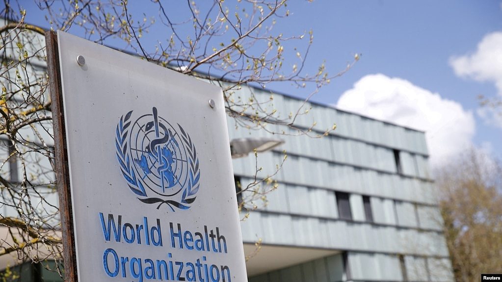 资料照片；日内瓦世界卫生组织大楼外的世卫组织标志。