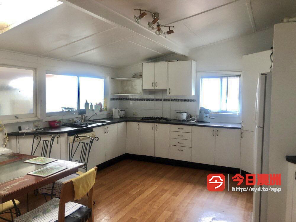 今日堪培拉Hurstville 特大明亮舒适主人套间230周不和房东同住 Hurstville 特大明亮舒适主人套间230周不和房东同住