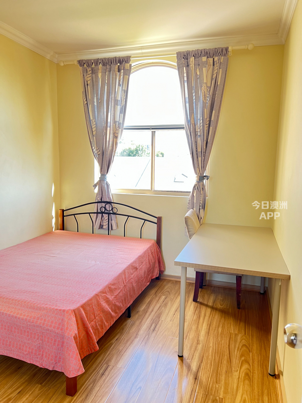 今日珀斯Auburn 5分钟步行火车站 高级apartment 阳光大房特价240周包Bill Auburn 5分钟步行火车站 高级apartment 阳光大房特价240周包Bill