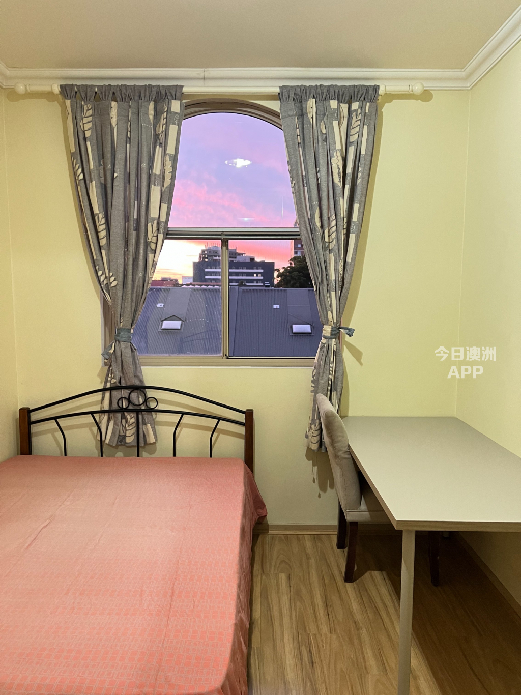 今日珀斯Auburn 5分钟步行火车站 高级apartment 阳光大房特价240周包Bill Auburn 5分钟步行火车站 高级apartment 阳光大房特价240周包Bill