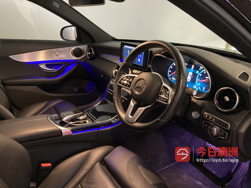 出售2019奔驰 C300 sedan