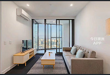 Carlton Apartment with Extra Study Area RMIT Just at Doorstep