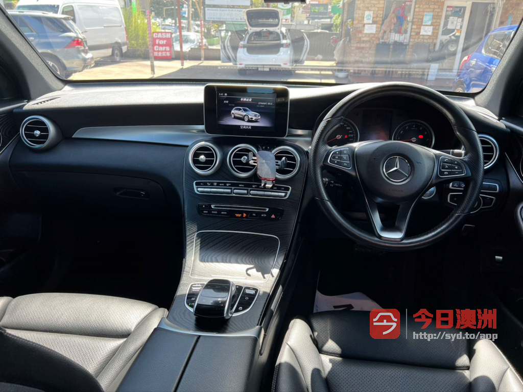 52990 德系优雅豪华城市SUV MercedesBenz 2019年 GLC200 高配性感外观