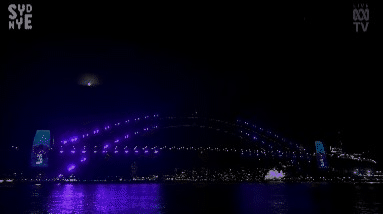 悉尼跨年烟花秀闪耀夜空，10万种烟花特效美翻天（组图） - 1