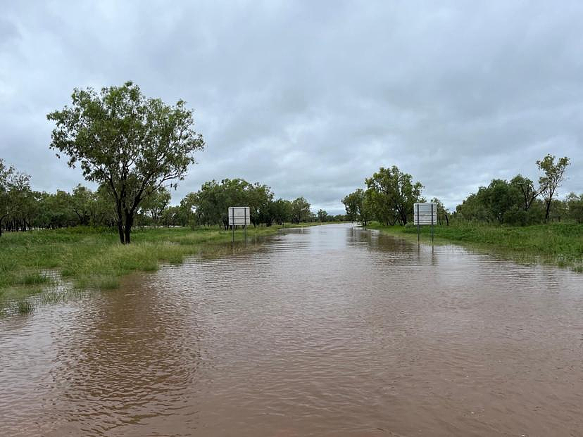 西澳北部遭严重洪灾，居民离家逃难,社区急建疏散中心！更遭的情况还在后面......（组图） - 4